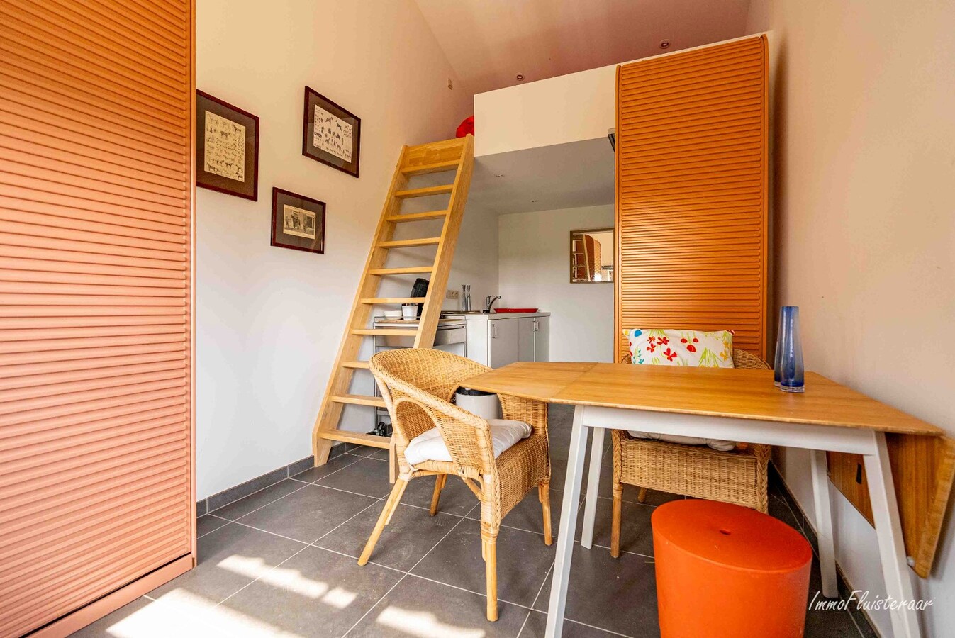 Exclusief landhuis met hippische accommodatie en binnenpiste op ca. 1,8 ha in Wuustwezel (Mogelijkheid tot aankoop van ca. 6 ha aangrenzend weiland) 