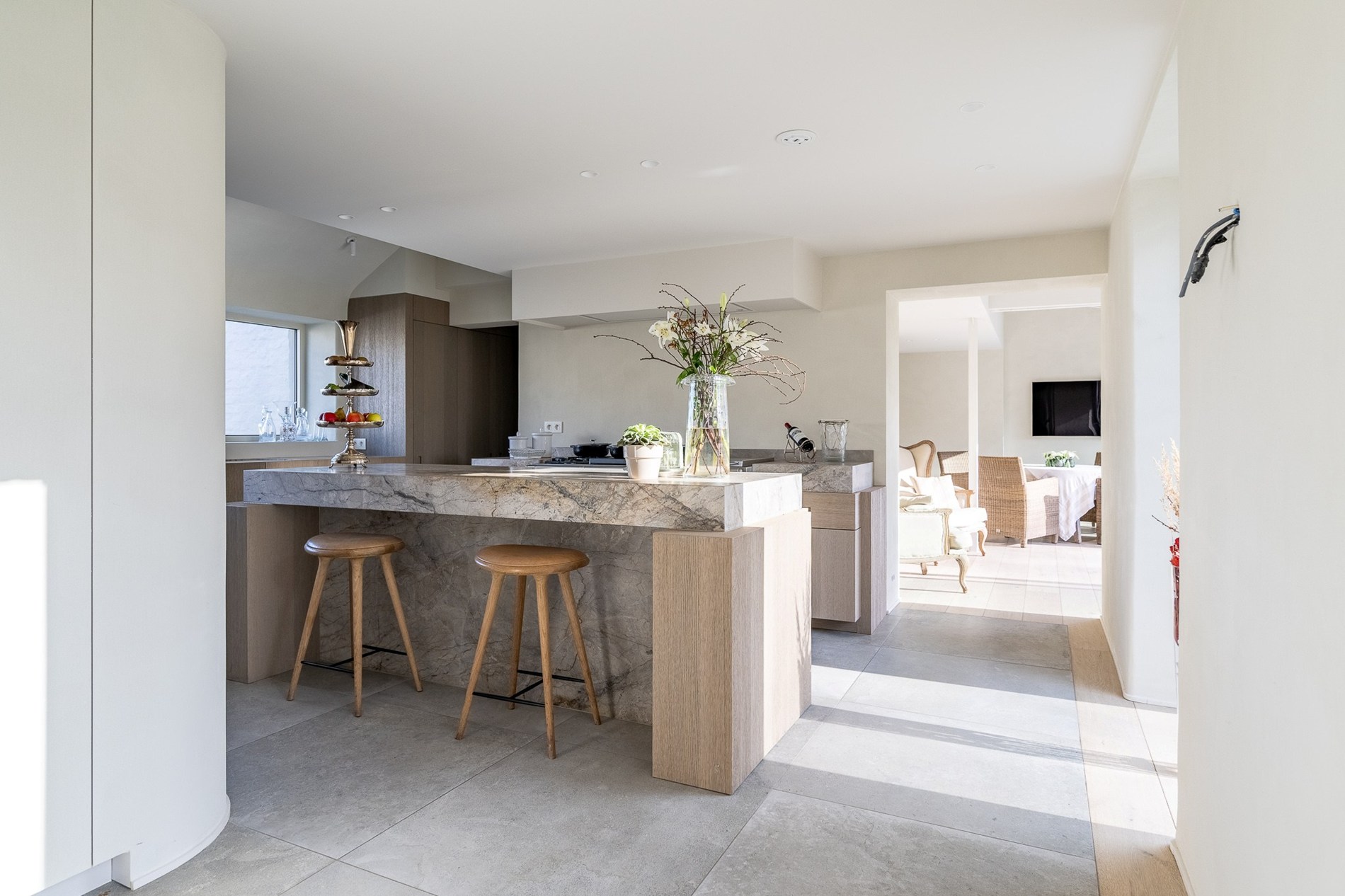 OPENDEURDAG Zaterdag 02/05 - 10u30 - 12u30 (Pereboomstraat 1 te Damme) : Uitzonderlijk gerenoveerde Hoeve met bijhuis op een domein van 1,5 hectare 