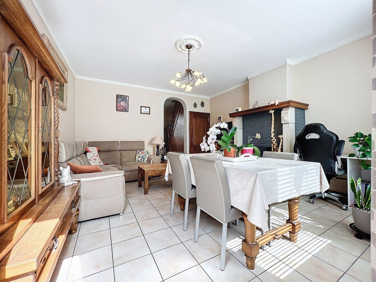 Instapklare, knusse woning met terras te Borsbeke 