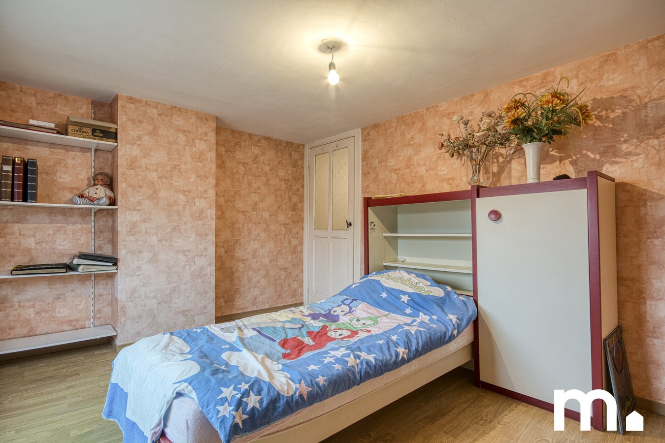 Woning met 5 slaapkamers, garage en tuin te Izegem! 