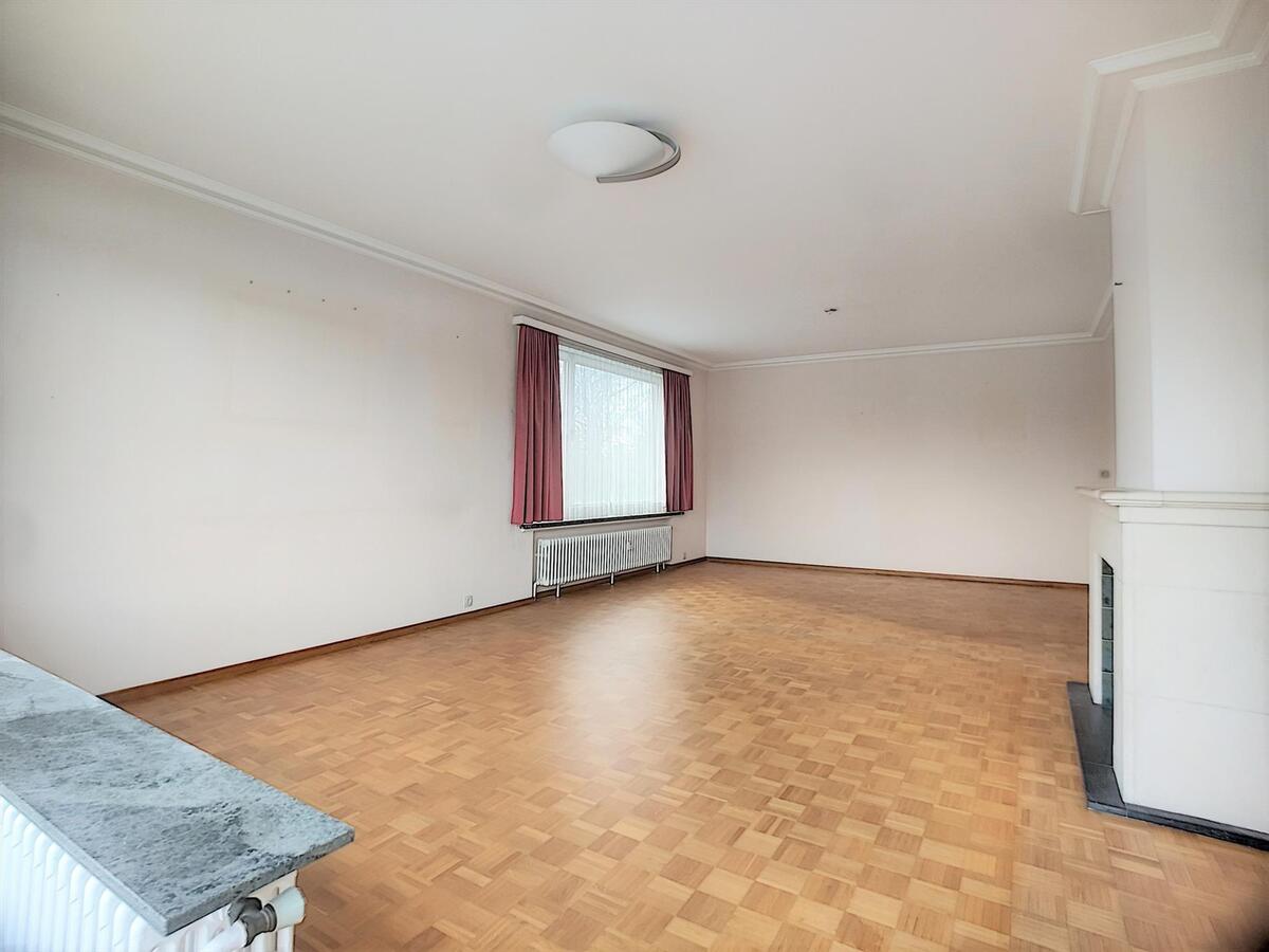 Een ruim (110m²), lichtrijk appartement MET garage op topligging aan het station - Brugge 