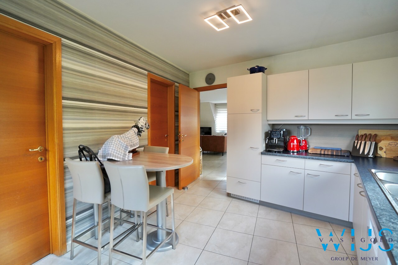 Instapklaar appartement met terras en aparte garage te ERTVELDE ! 