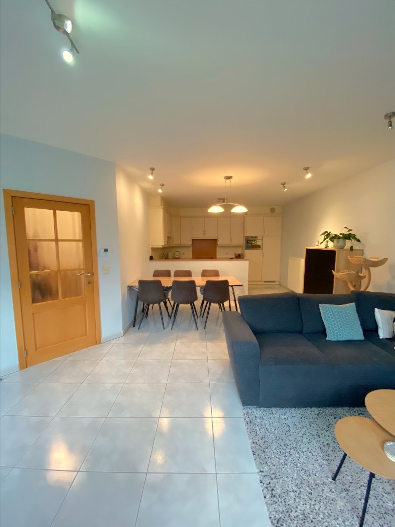 Zeer net gelijkvloers appartement met 2 slpks nabij centrum van Geel! 