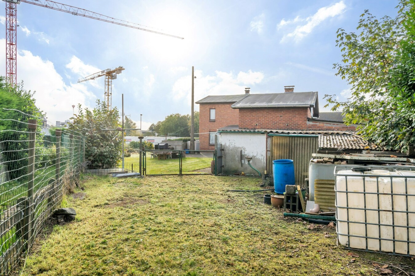 Te renoveren woning op ideale locatie 