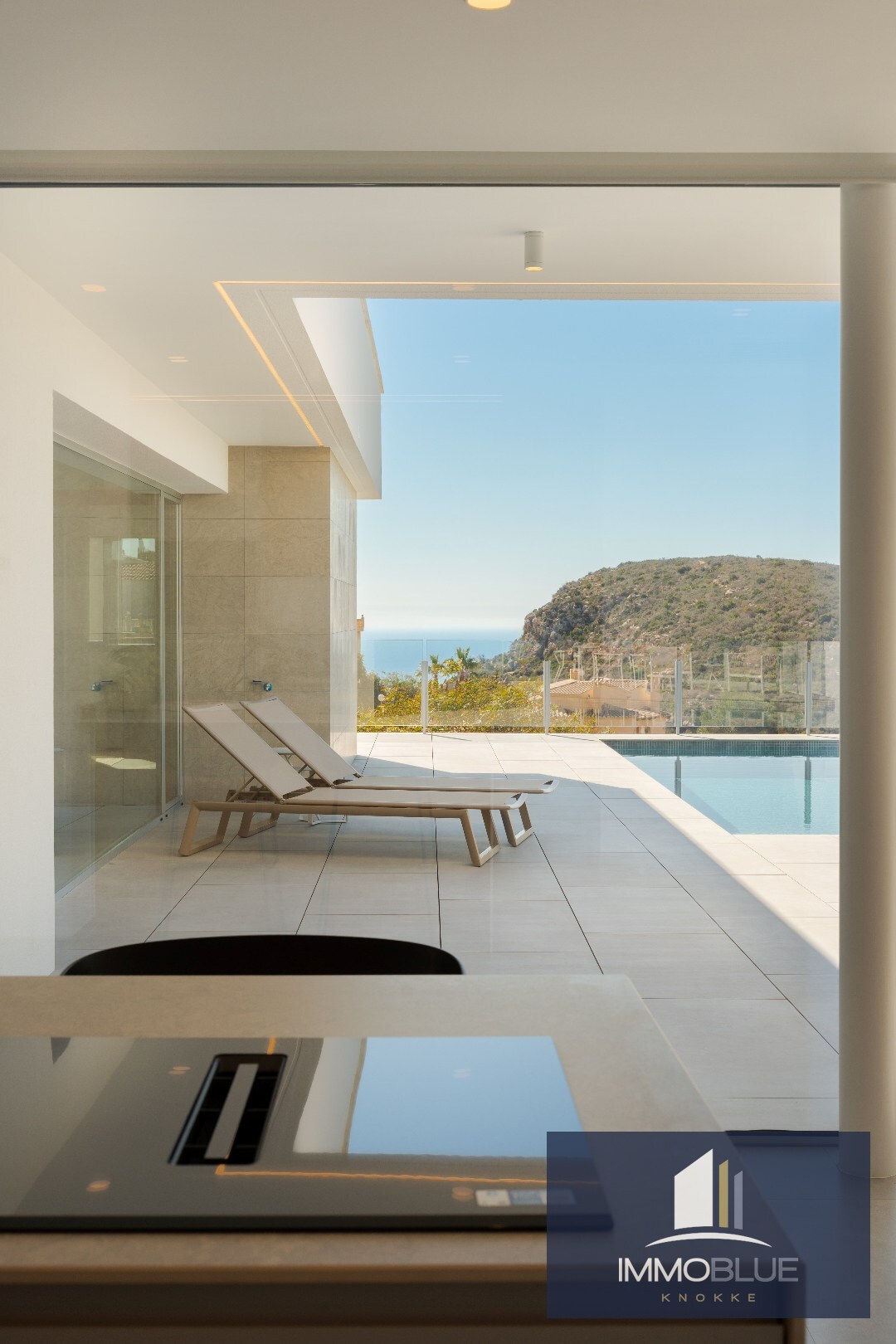 Open en praktisch wonen in mediterrane omgeving. 