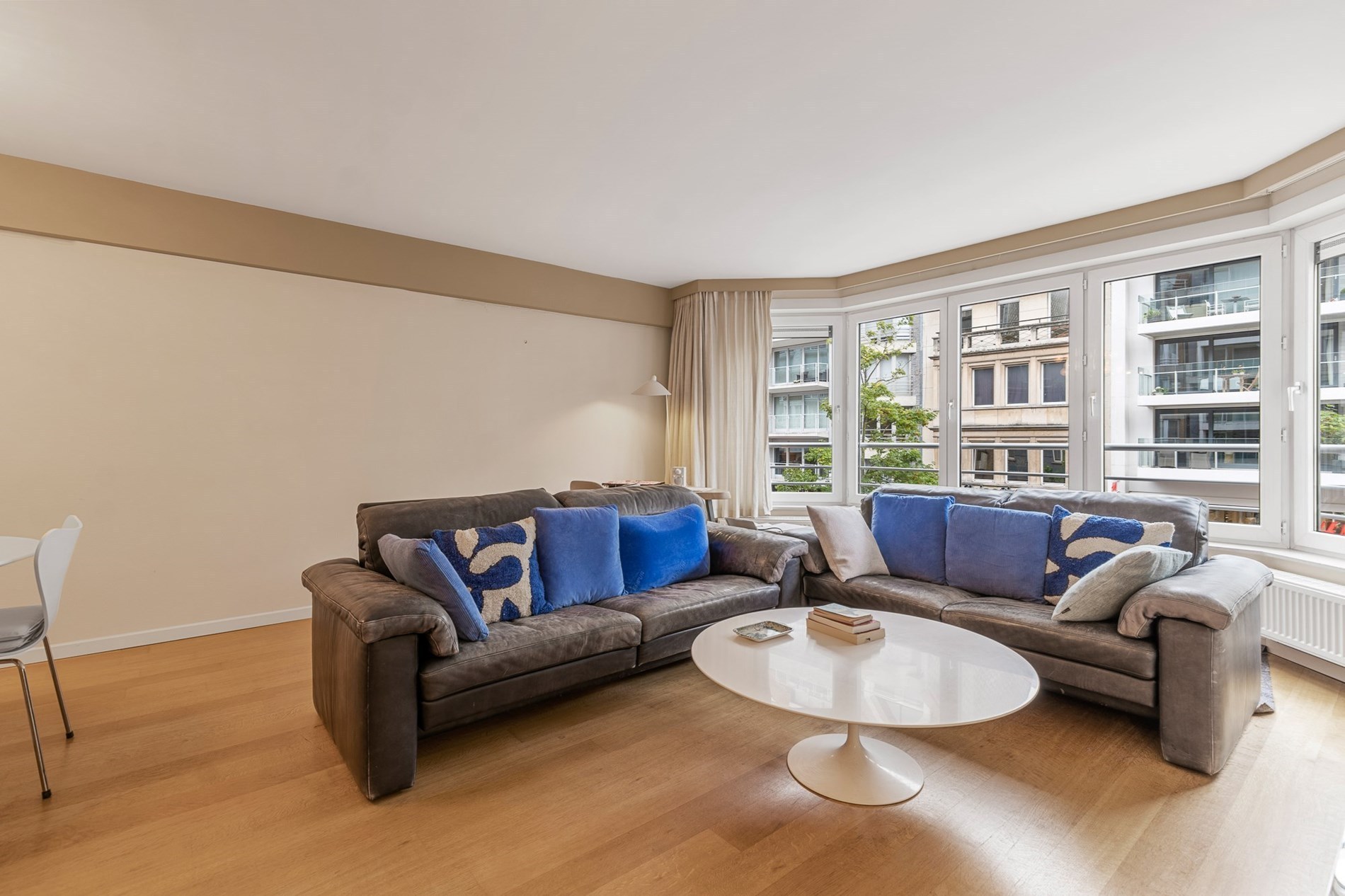 Appartement prêt à emménager avec 2 chambres situé au centre de Knokke. 