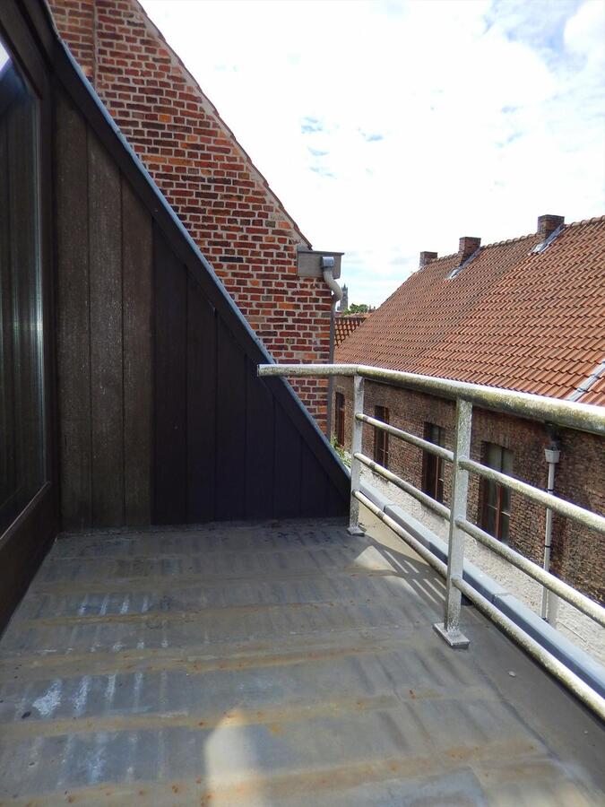 Op te frissen woning met tuin in hartje van Brugge! 