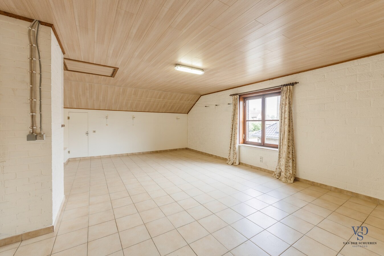 Bijzonder ruime (295m²) gezinswoning in Asper 