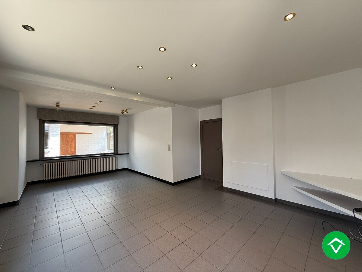 Handelspand met woonst te Roeselare 