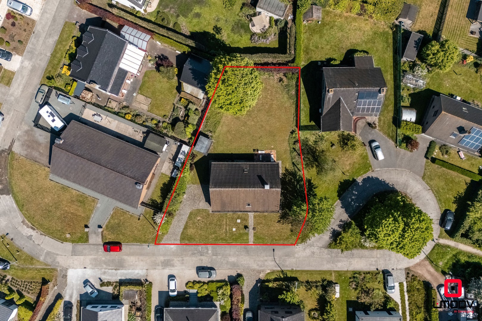 Karaktervolle villa met 4 slaapkamers in een groene en residentiële omgeving te Drongen 