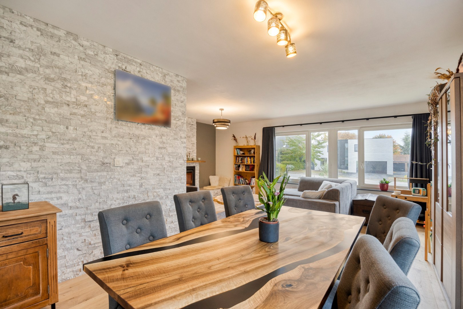 Open bebouwing met 4 slaapkamers, bureau, garage en prachtige tuin in Boutersem – EPC 158 kWh/m² - bewoonbare opp. 282 m² 