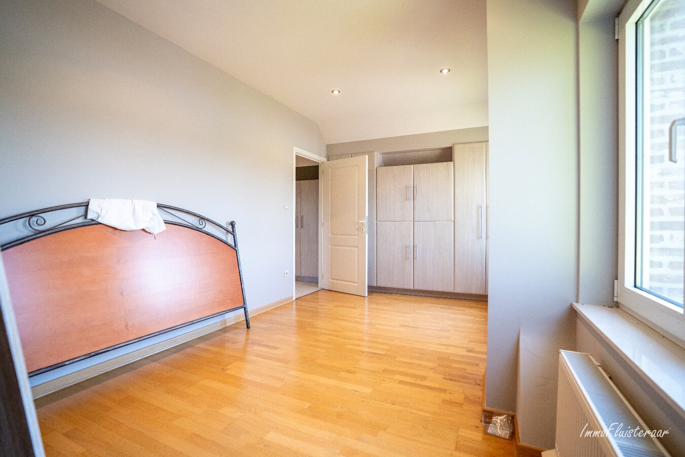 Hoogwaardig afgewerkte villa met stalgebouw en aanpalende weides op ca. 1,7 ha  te Herenthout 