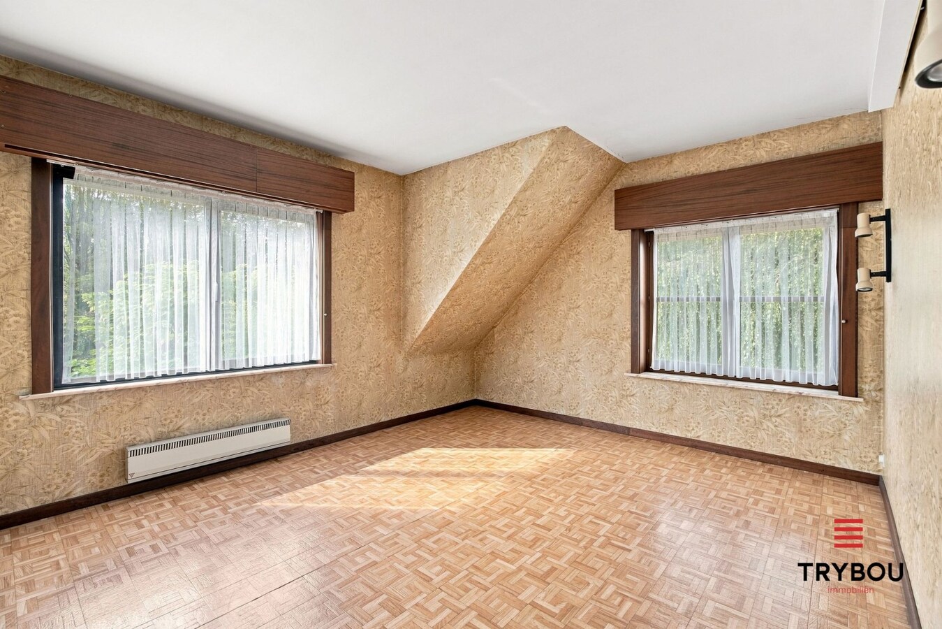 Ruime alleenstaande villa op een royaal perceel van 1265m² 
