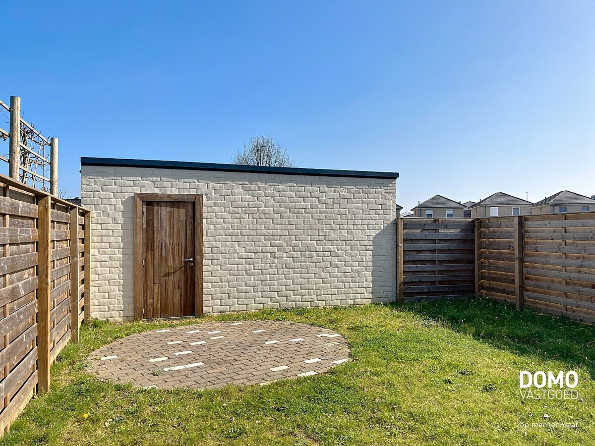 GERENOVEERDE HALF OPEN BEBOUWING MET GARAGE TE MELDERT (LUMMEN) 