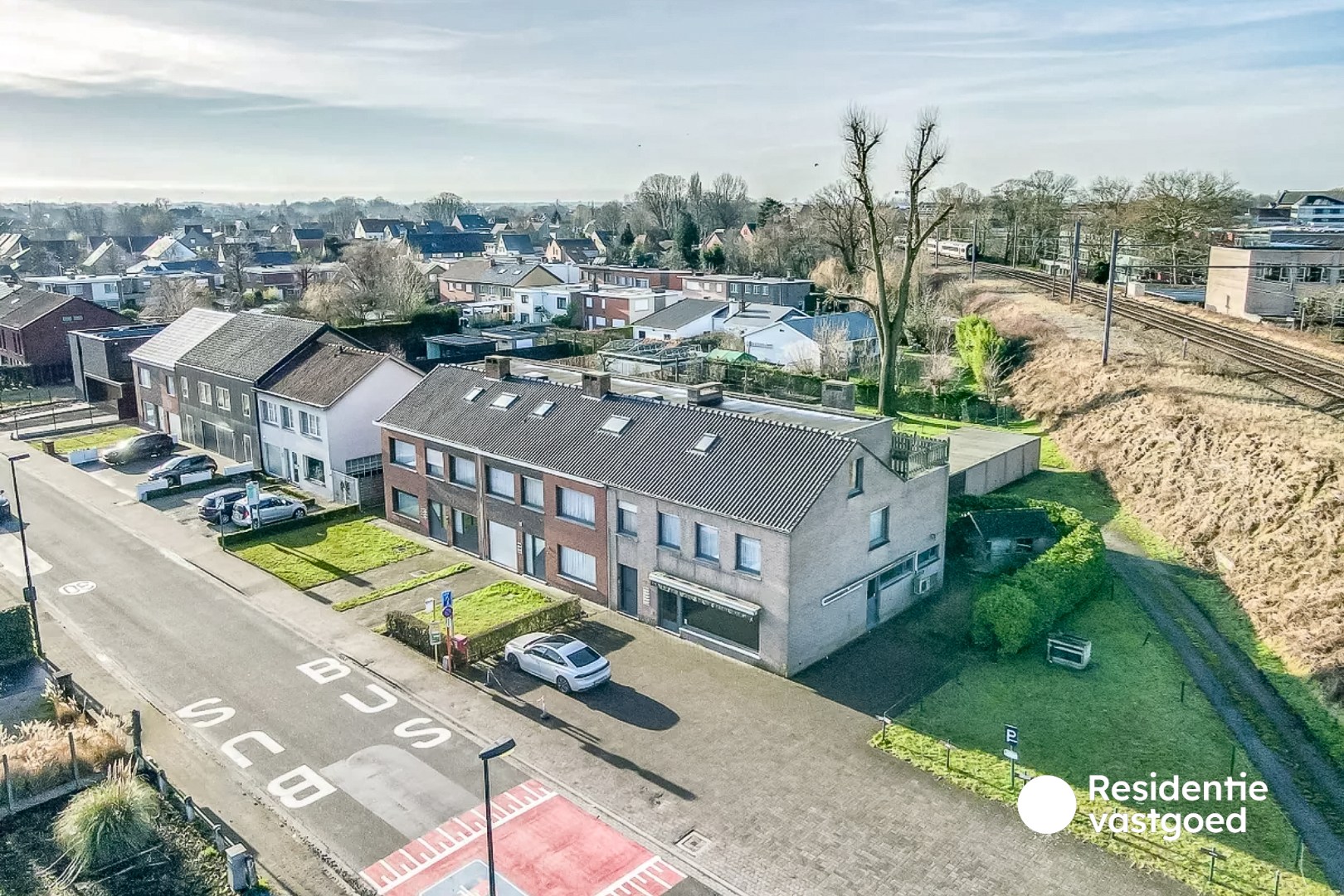 Veelzijdige eigendom in het hart van Torhout! 