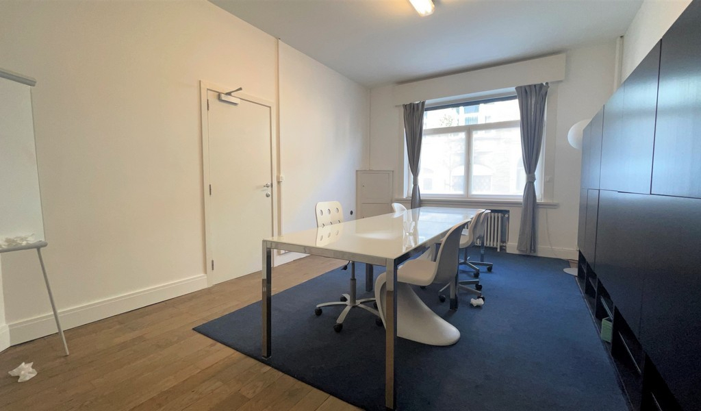 Gemeubelde kantoren met diensten nabij Gent-Sint-Pieters