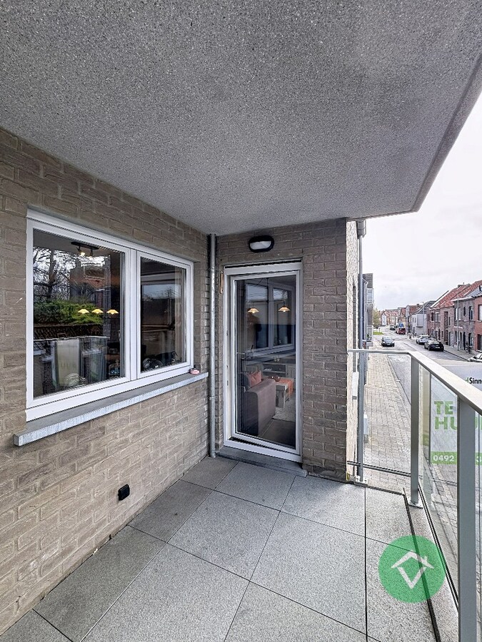 Appartement met 2 slaapkamers en terras te Roeselare 