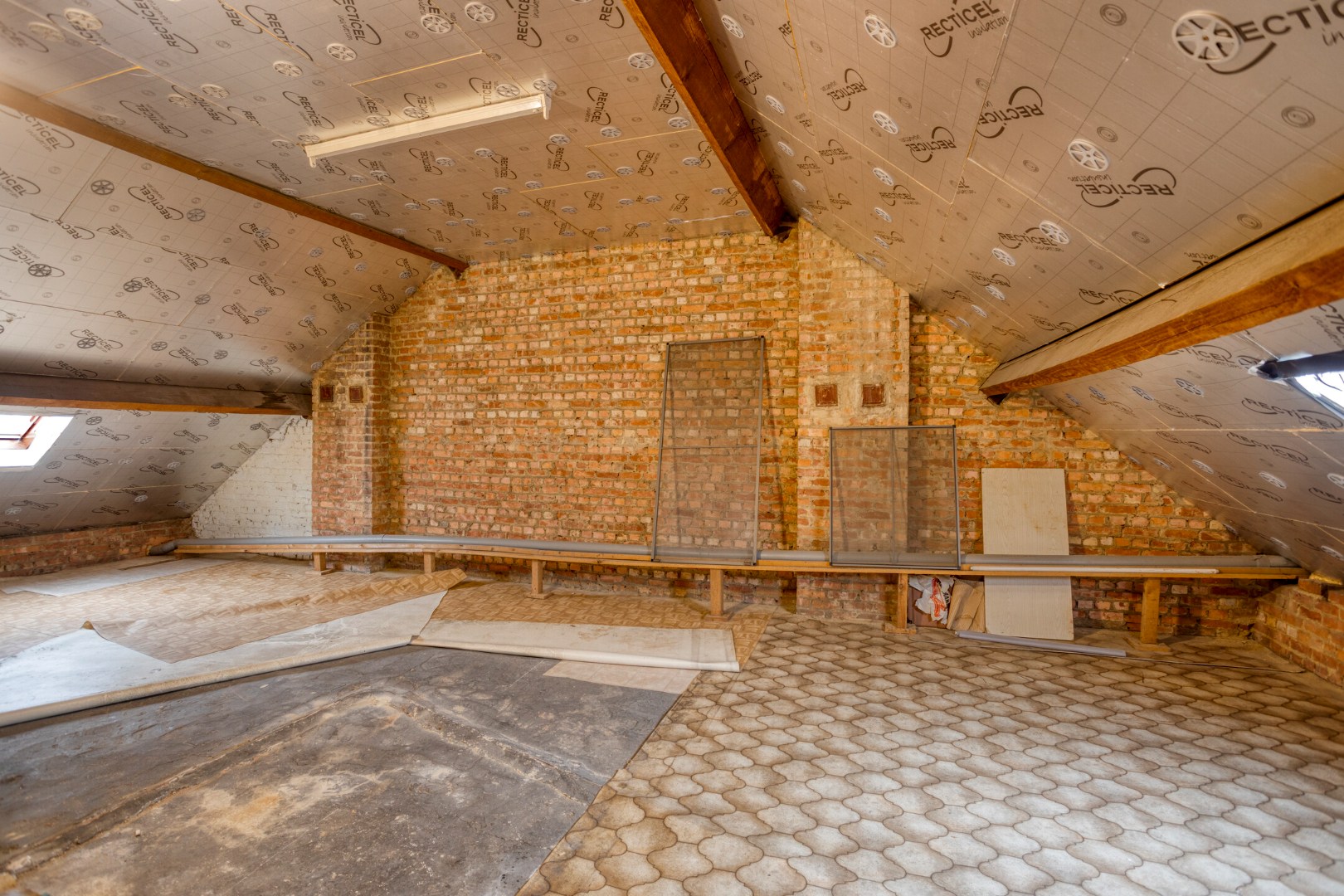 Woning met 3 slaapkamers, tuin, terras en garage in Kessel-Lo!  – EPC 389 kWh/m² - bewoonbare opp. 128 m² 