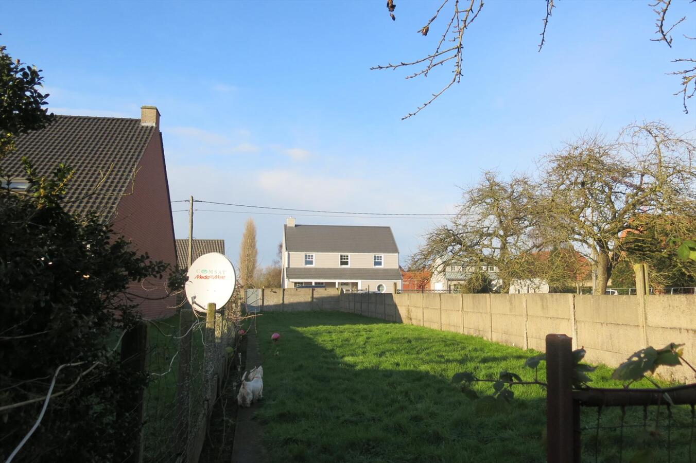 Degelijke ruime woning met garage en tuin op 390m² 