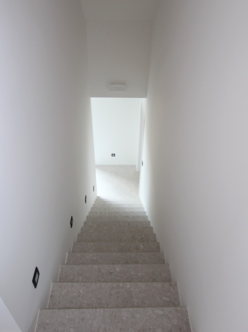 PRACHTIG AFGEWERKTE WONING (2020) 