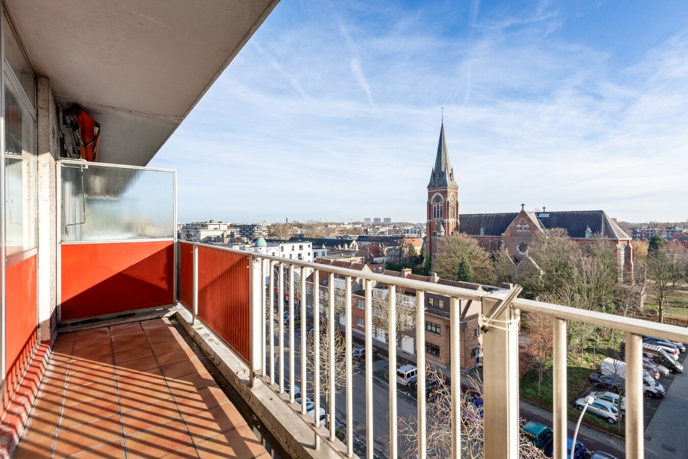 Te renoveren appt. met 2 slpk en terras te hartje Hoboken! 