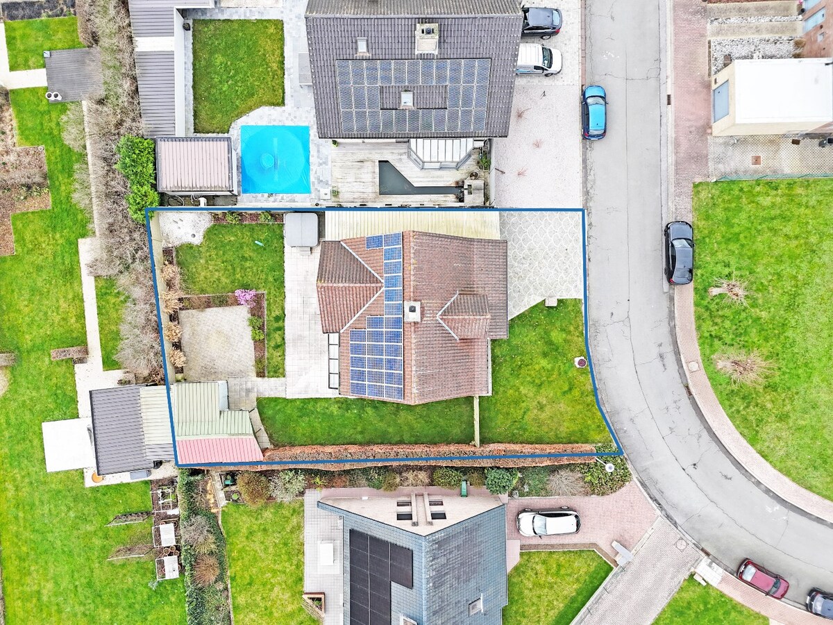 Ruime open bebouwing in landelijke stijl te Zottegem 