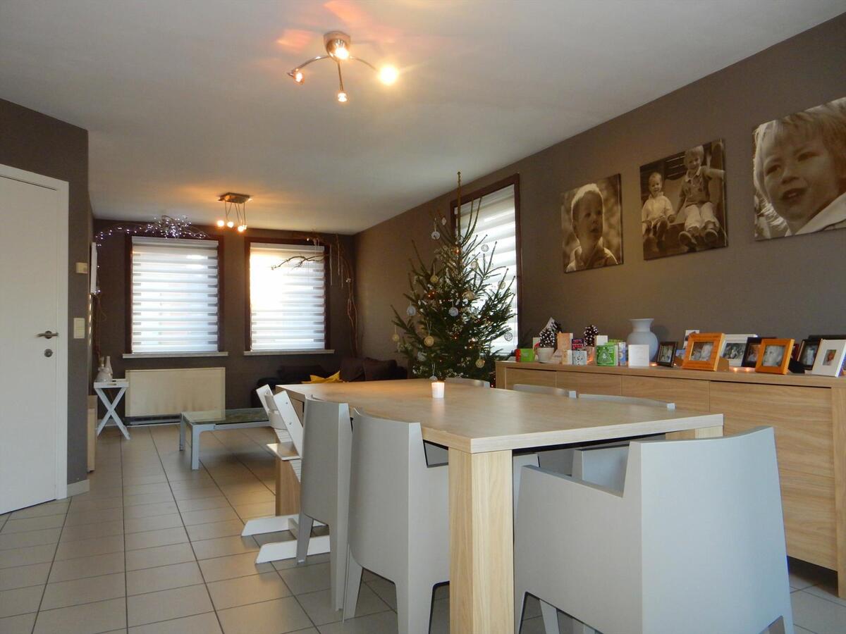 Instapklare woning met dubbele garage 