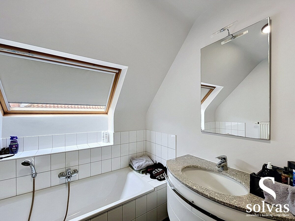 Recent twee slaapkamer appartement op toplocatie te Evergem! 