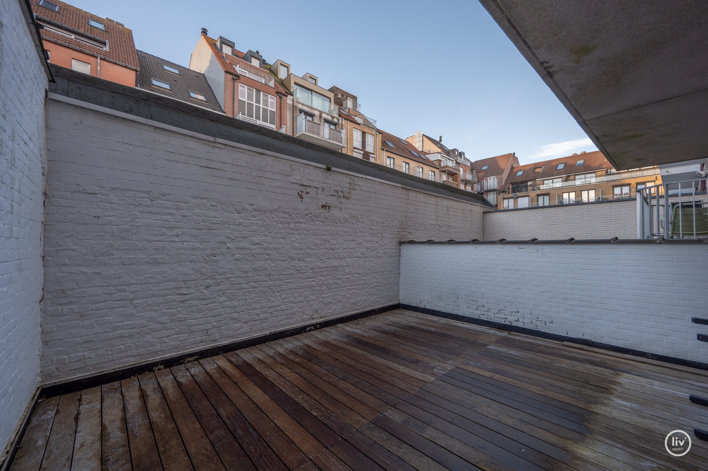 Appartement confortable avec deux chambres et possibilité de stationnement devant l'appartement. 