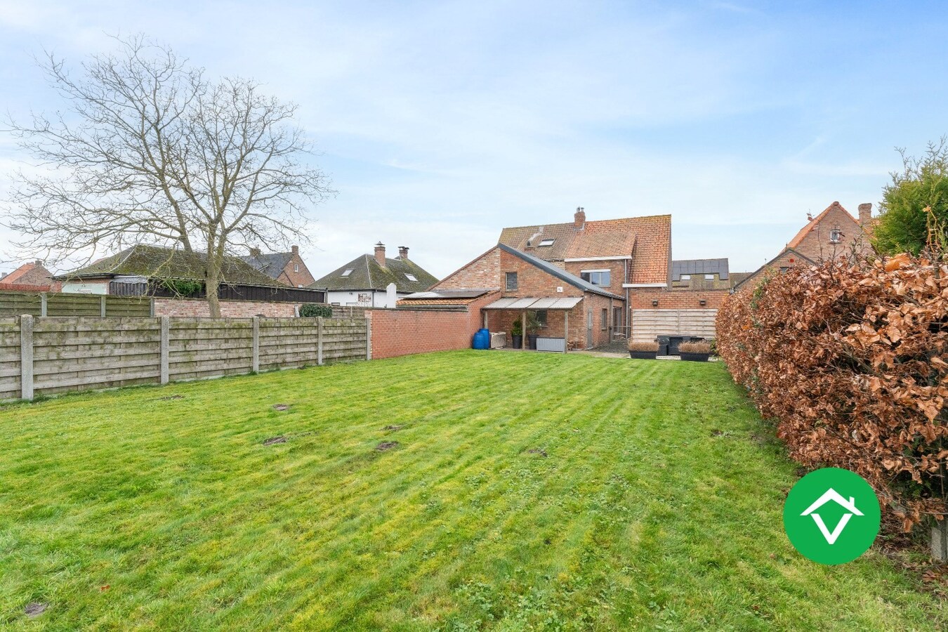 Instapklare woning met 2 slaapkamers en zicht op de groene velden te Eernegem 