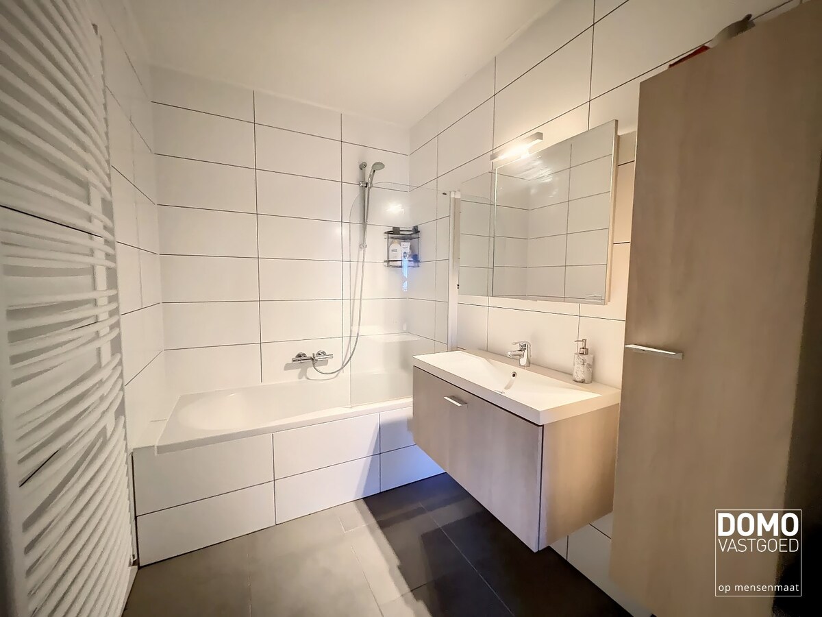 Appartement met ondergrondse parkeerplaats te Kuringen 
