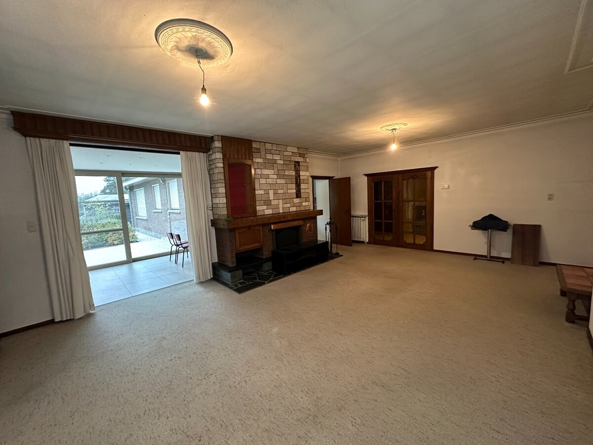 Ruime villa op centrale ligging 