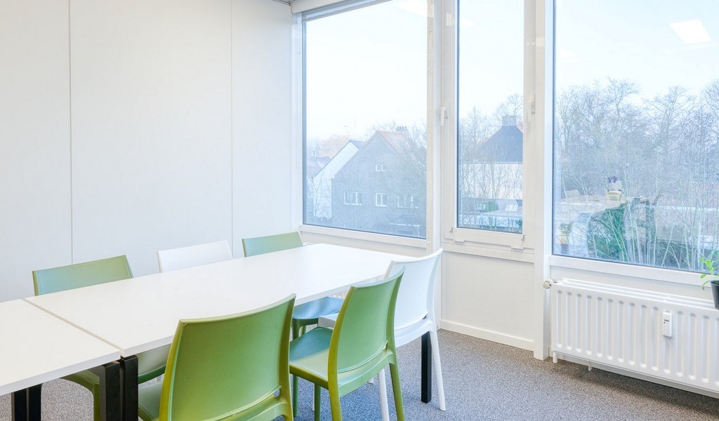 Kantoren te huur aan R4/E40 in Portalis gebouw in Zwijnaarde