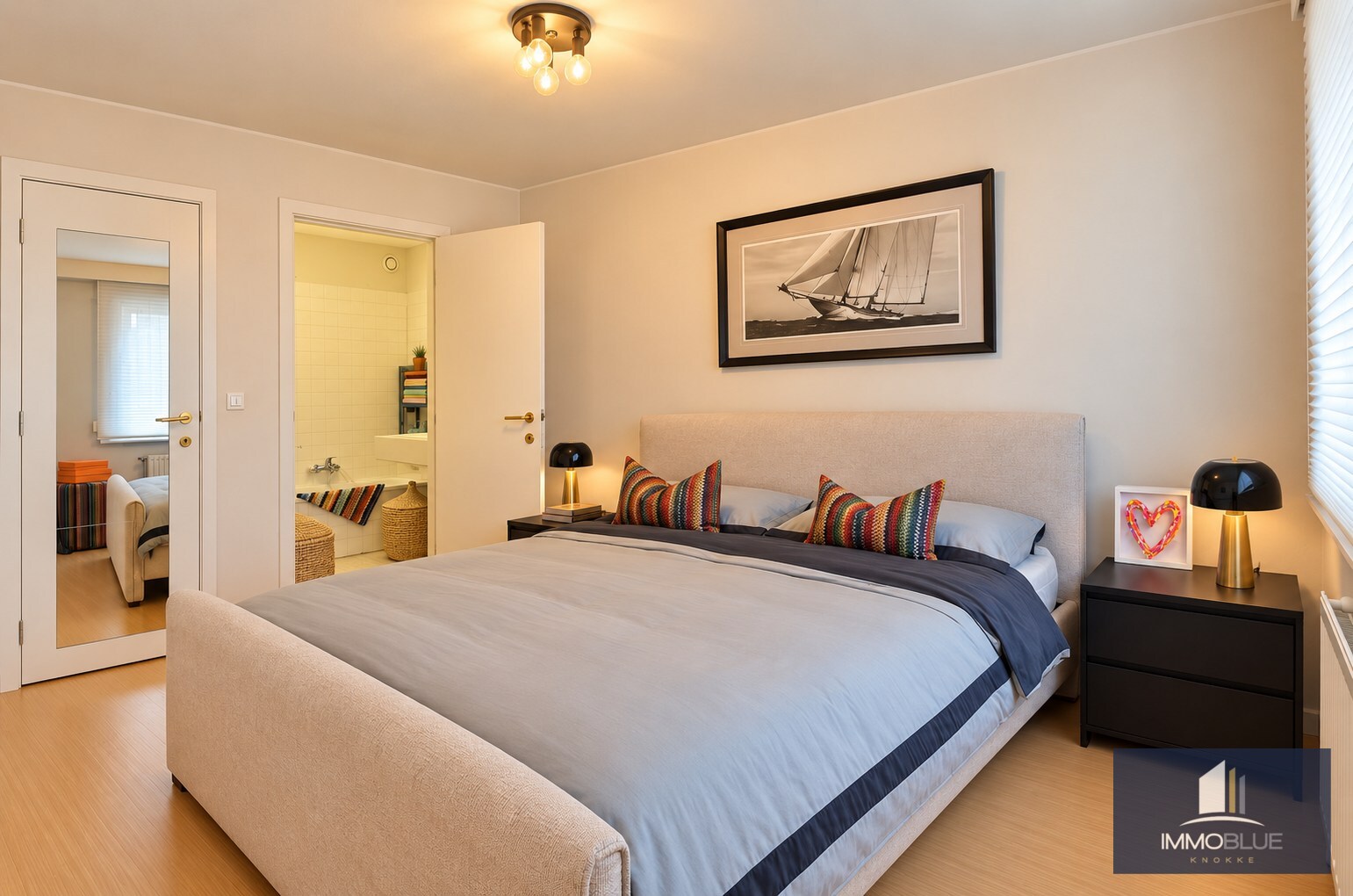 Zeer lichtrijk en instapklaar zuidgericht appartement met open zicht. 