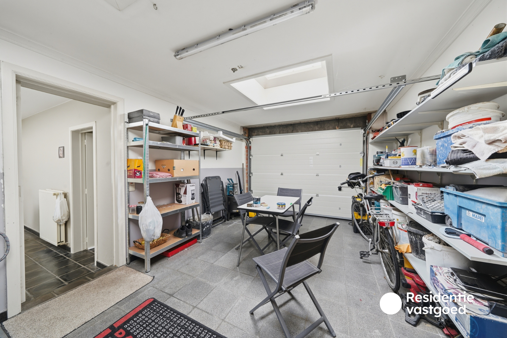 Opbrengsteigendom met 3 appartementen, garage en zonnig terras 