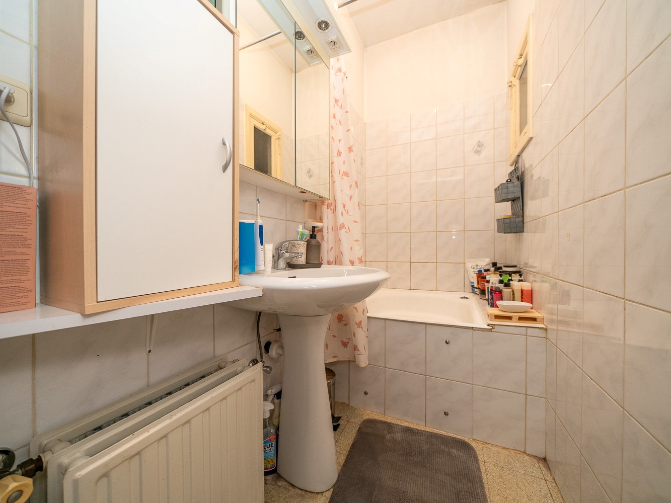 Opbrengsteigendom met 3 units op zeer gunstige locatie 