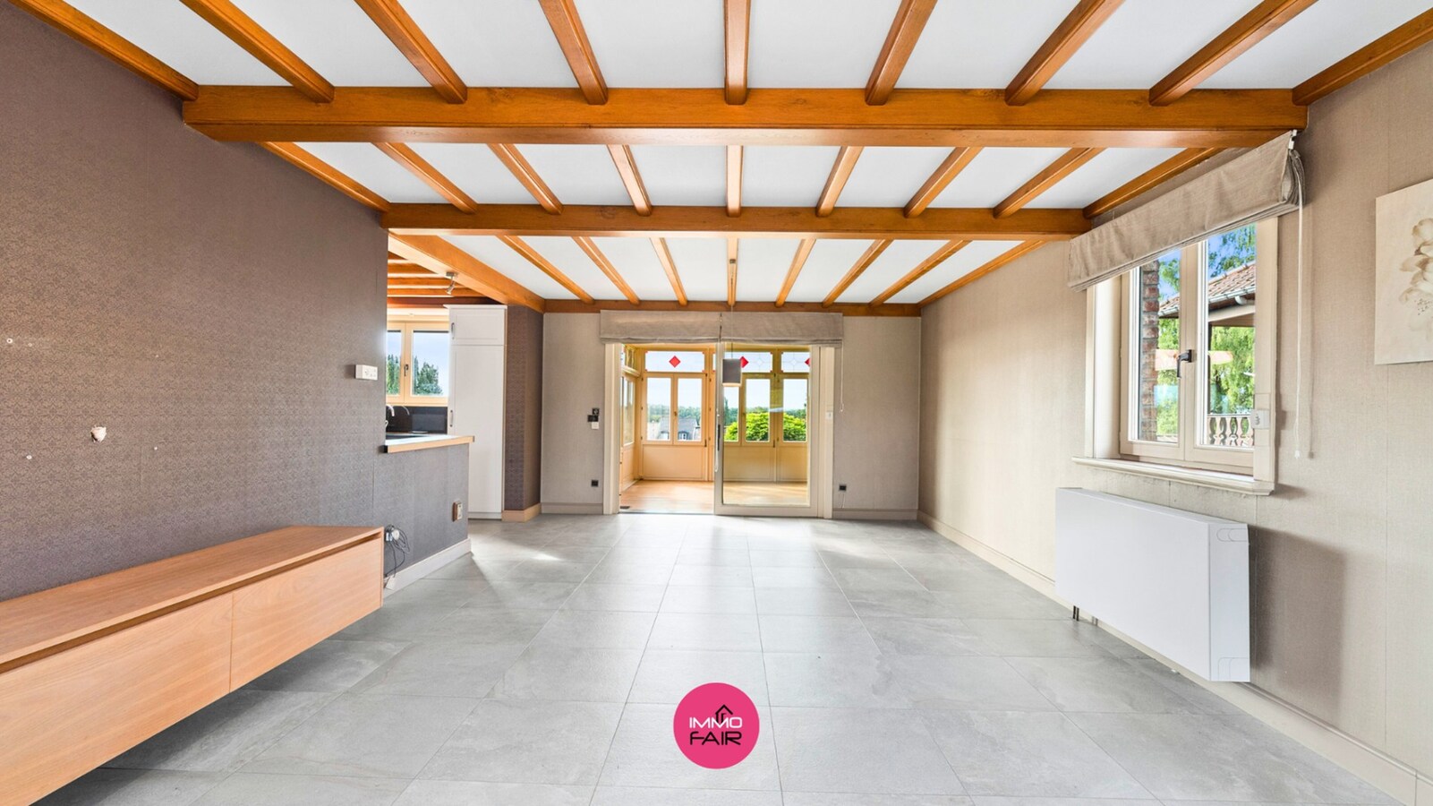 Woning met loods met 5 slaapkamers op 15 minuutjes van Maastricht! 