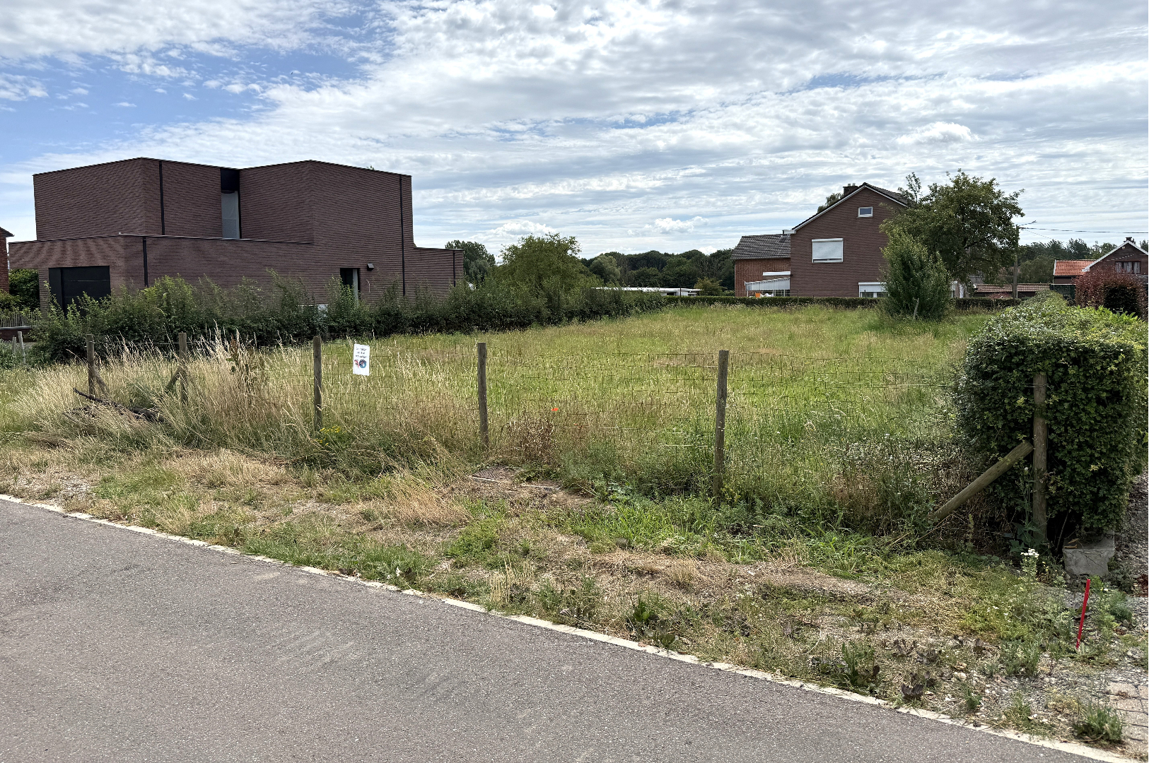 Mooi perceel bouwgrond voor open bebouwing - zeer rustige ligging in Heers-Vechmaal 