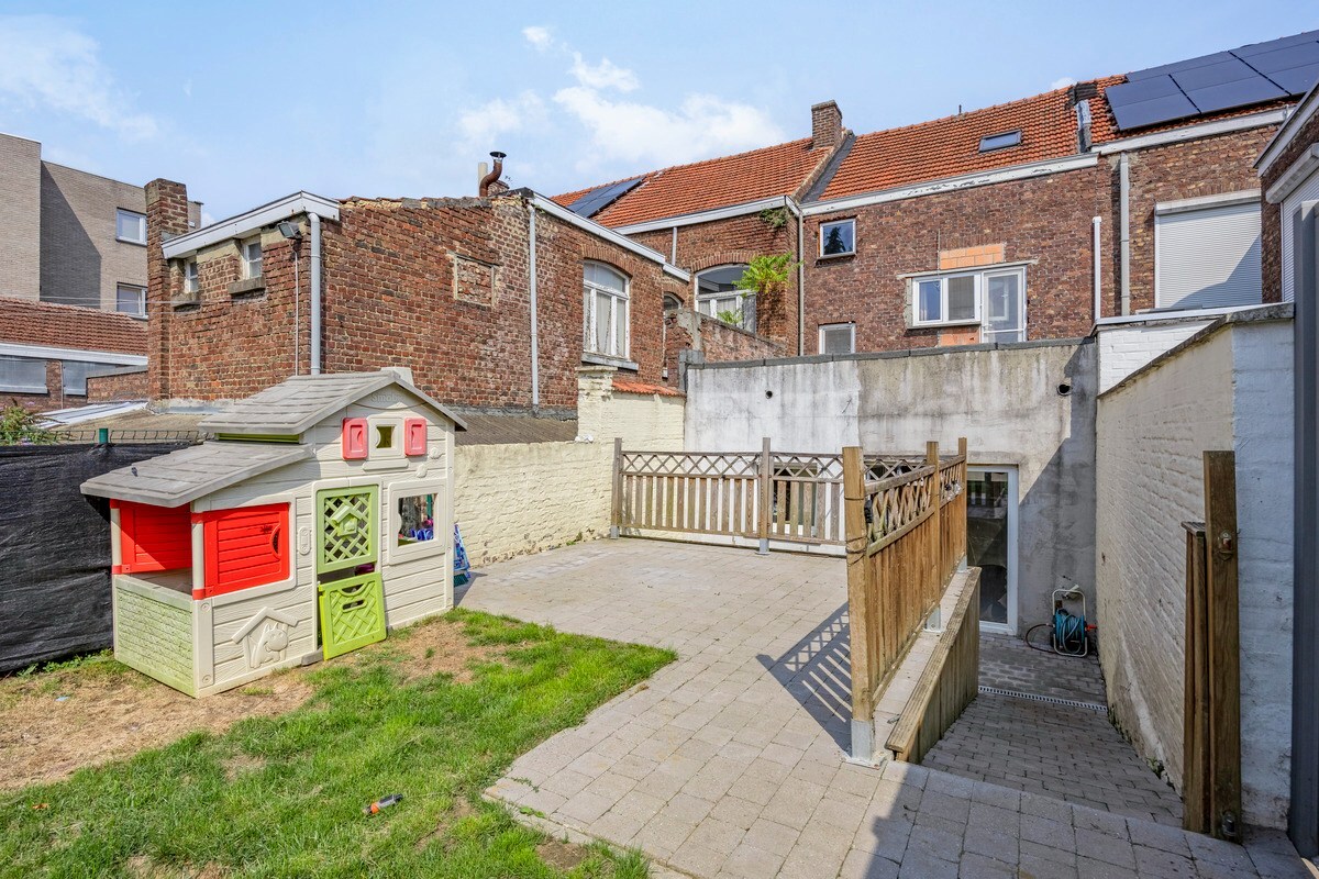 Prachtige rijwoning 3 slaapkamers en zonnige tuin te Tienen 