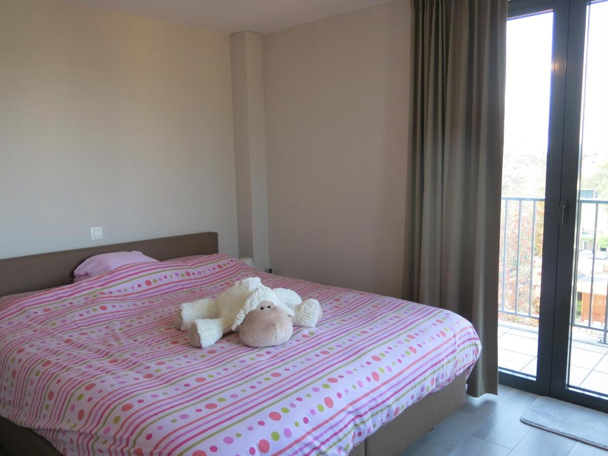 Ruim penthouse-appartement met 3 slaapkamers op de markt in Houthulst 