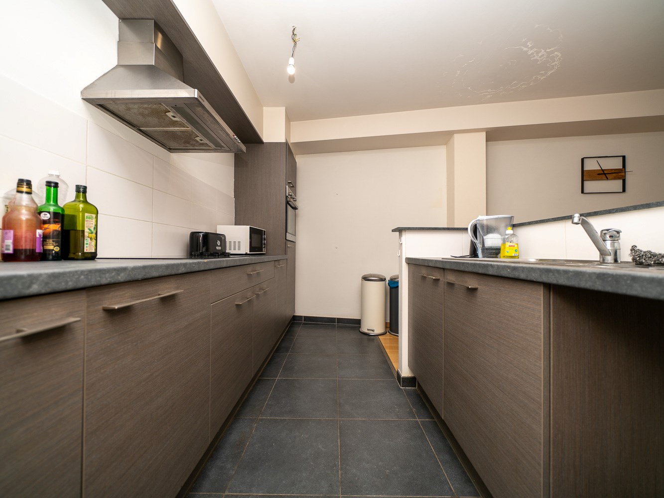 Recent 1-kamer appartement met terras, staanplaats, kelder 