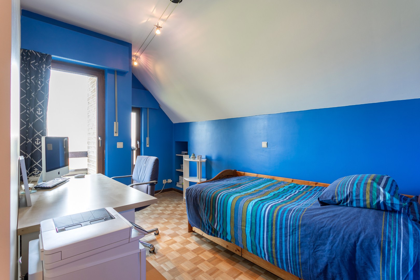 Instapklare gezinswoning met 5 slaapkamers, 2 badkamers en EPC B op topligging in Wezembeek-Oppem 