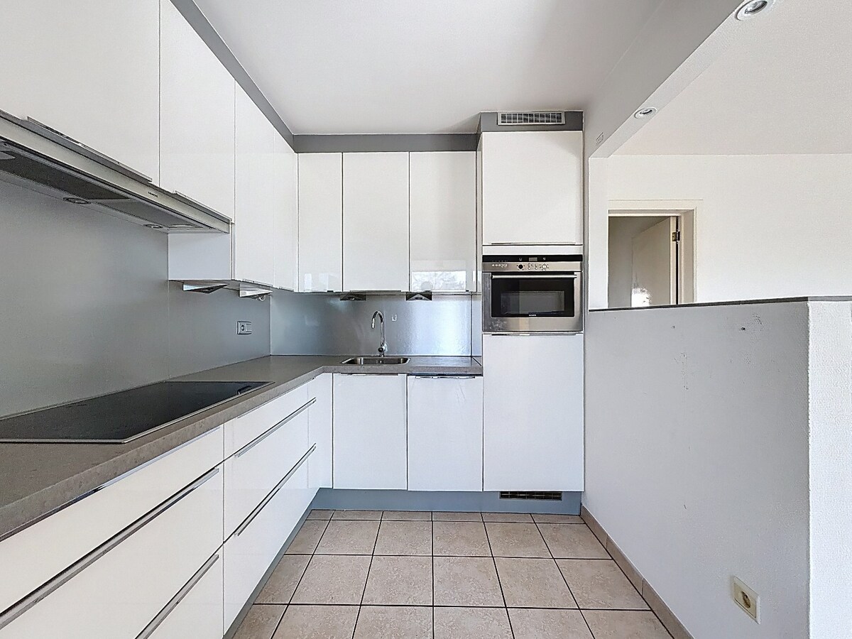 Leuk appartement met groot terras en garage nabij centrum Zottegem 