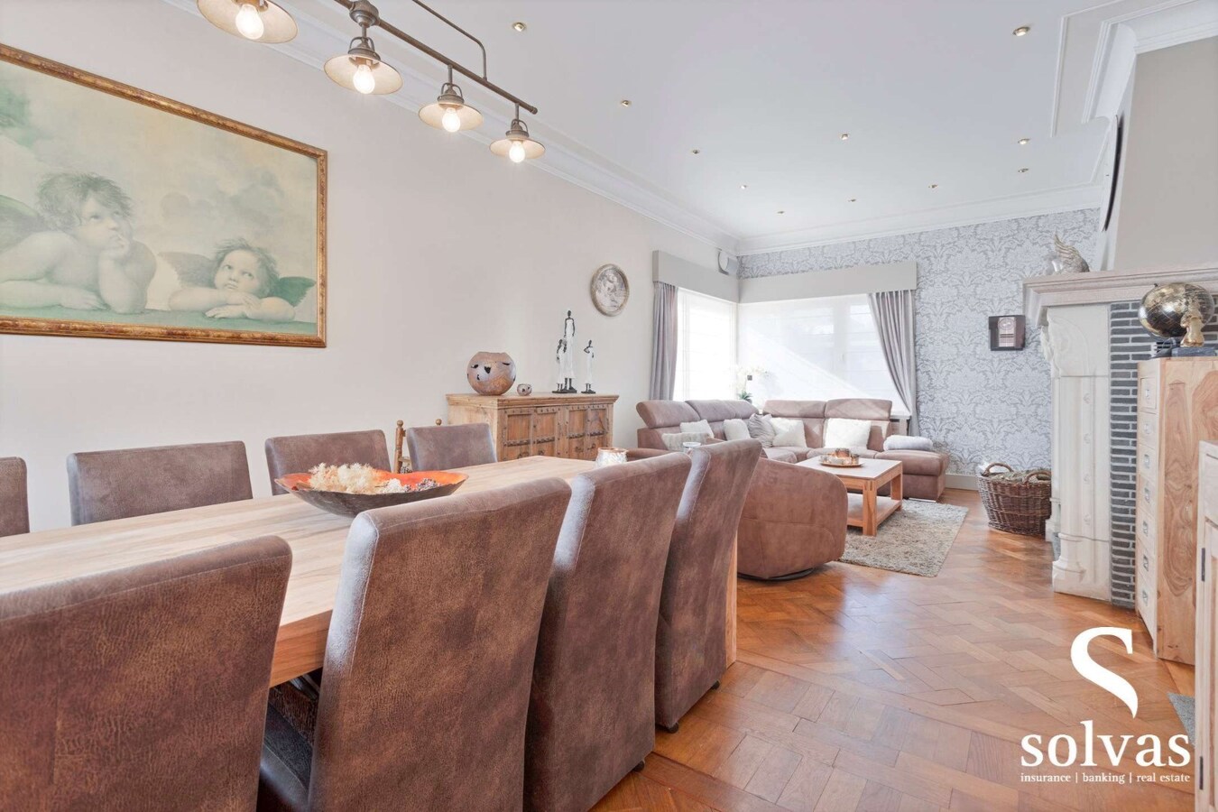 Exclusieve villa met karakter op riant perceel in hartje Zomergem 