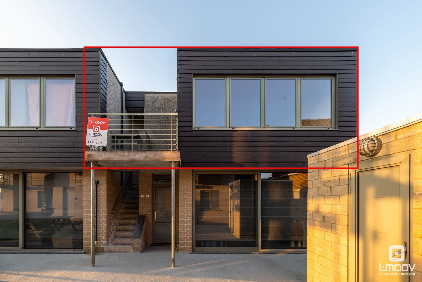 Charmant tweeslaapkamer appartement met terras in rustig woonerf 