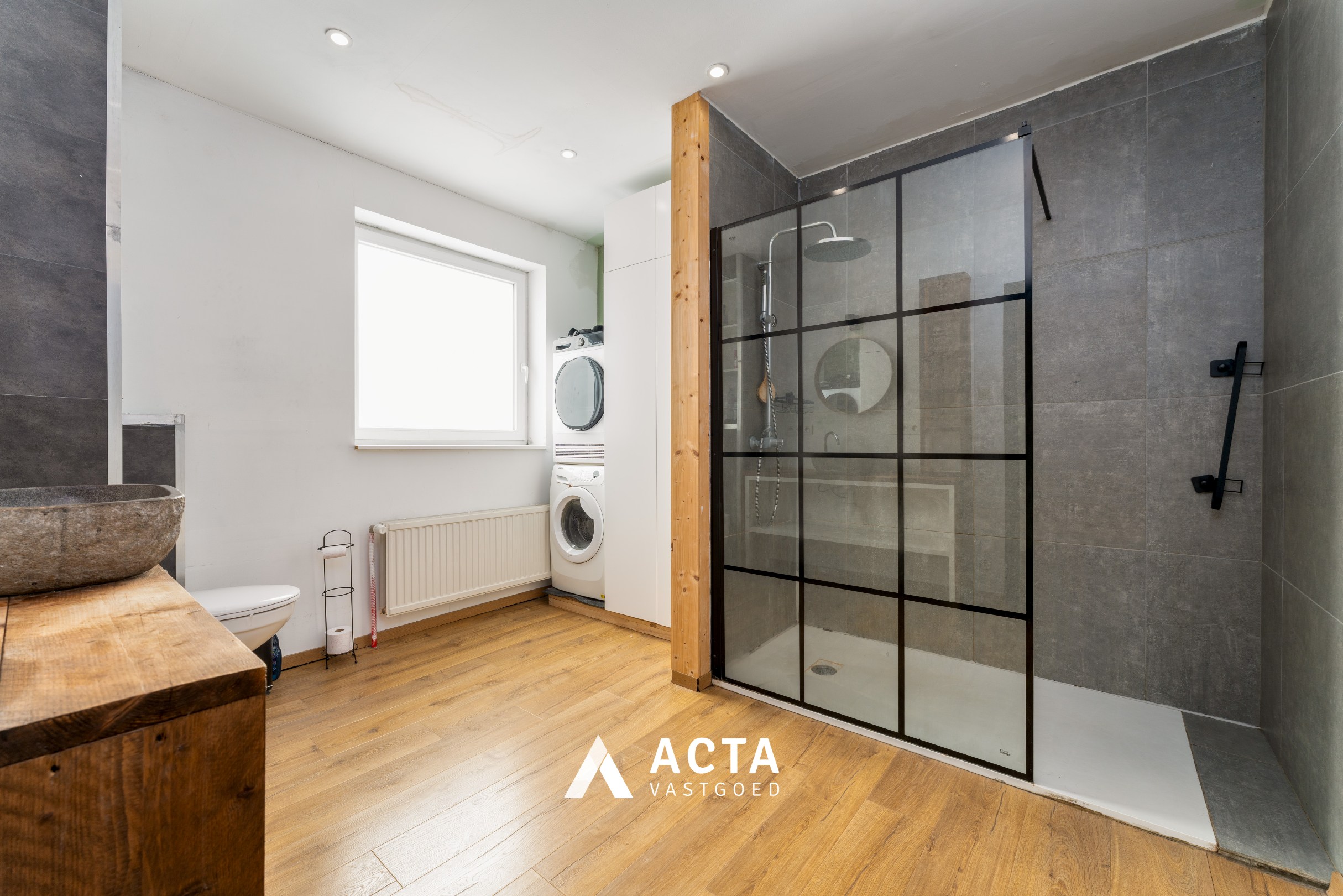 Instapklare woning met 2 slaapkamers te Stene 