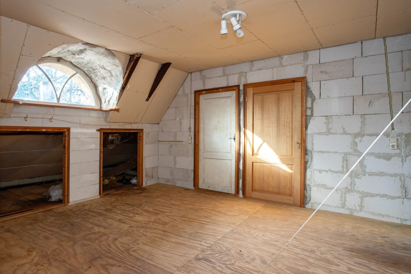 Imposante herenboerderij gelegen in het hart van Hoogeloon. 