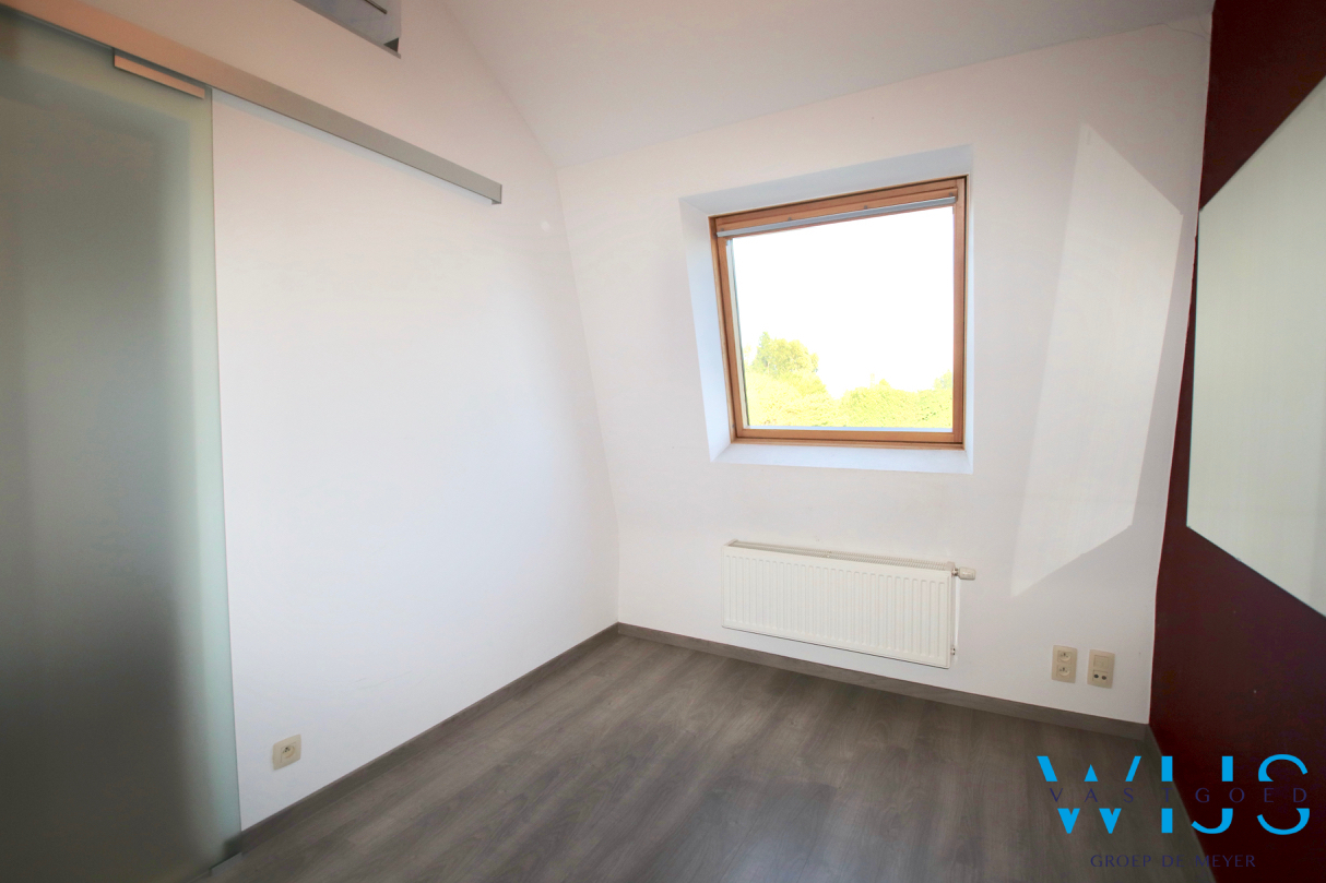 Instapklaar woonhuis met 2 slaapkamers &amp; tuin te SLEIDINGE ! 