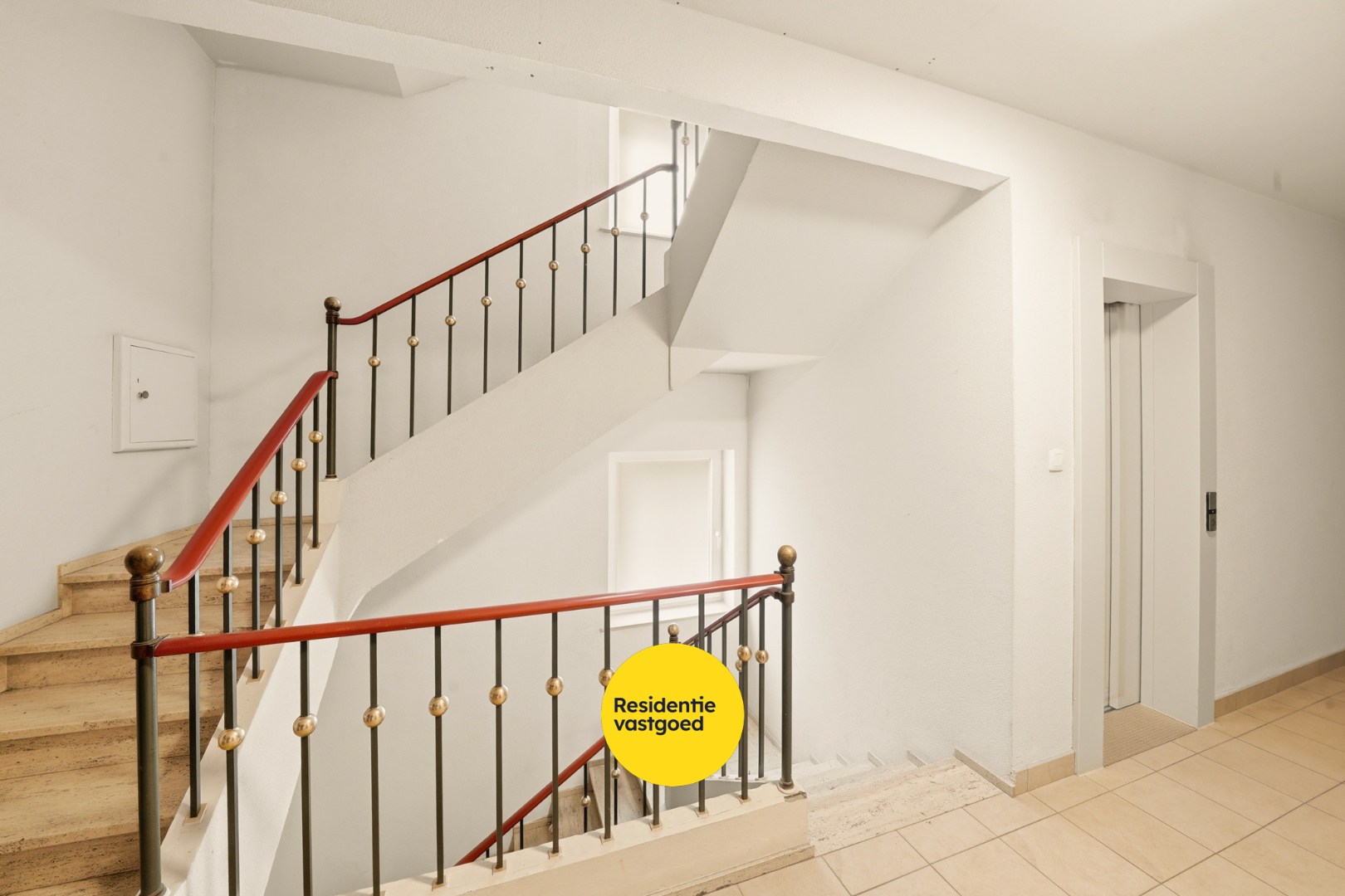 Appartement met zijdelings zeezicht op topligging aan de Albert I-promenade in Oostende 