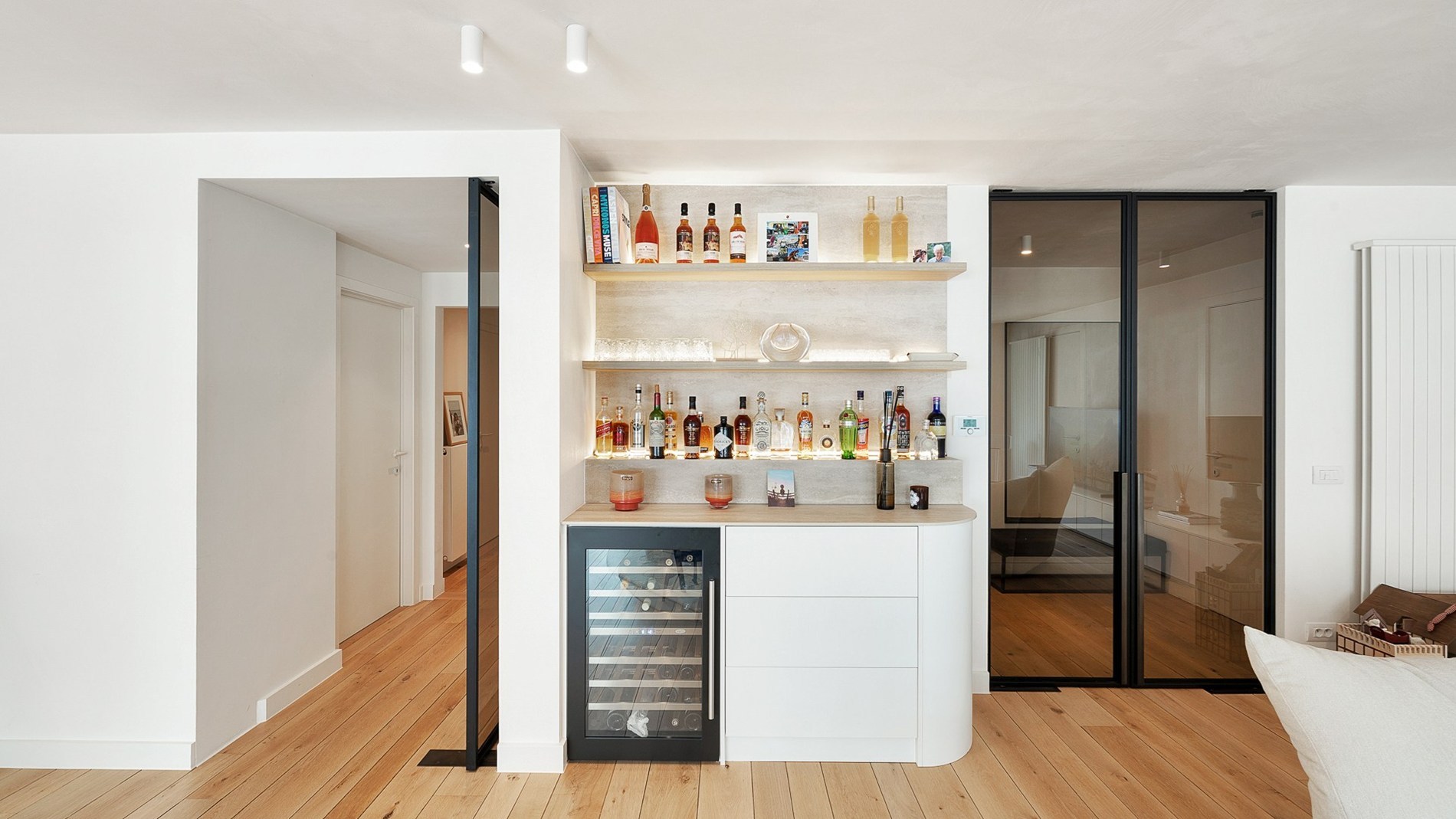 Ruim appartement van 138 m² gelegen op de Jozef Nellenslaan te Knokke en combineert ruimte, lichtinval en comfort. 